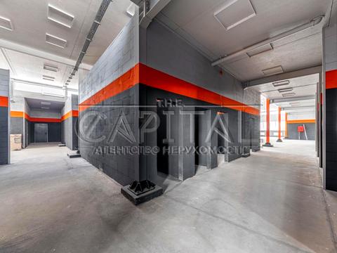 комерційна за адресою Василя Макуха вул. (Івана Шевцова), 1