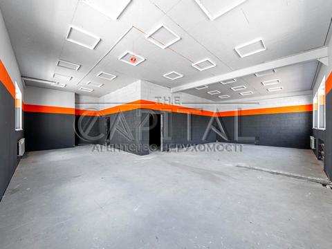 комерційна за адресою Василя Макуха вул. (Івана Шевцова), 1