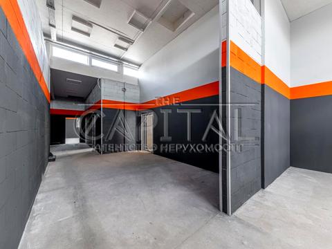 комерційна за адресою Василя Макуха вул. (Івана Шевцова), 1