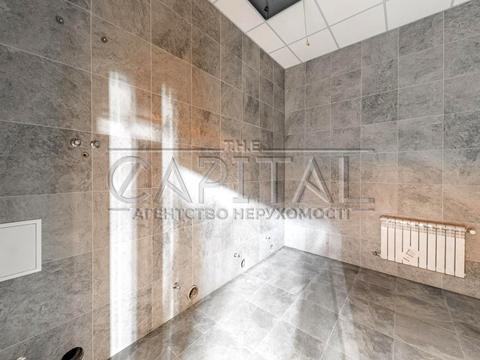 комерційна за адресою Василя Макуха вул. (Івана Шевцова), 1