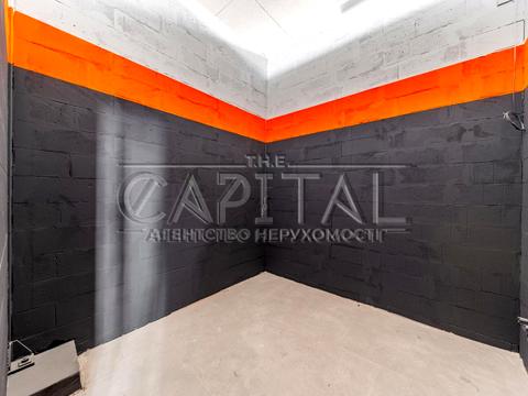 комерційна за адресою Василя Макуха вул. (Івана Шевцова), 1