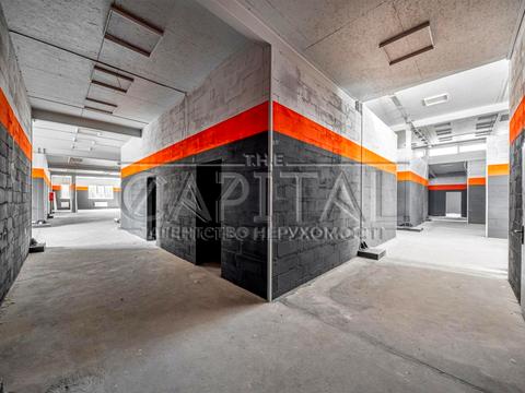 комерційна за адресою Василя Макуха вул. (Івана Шевцова), 1