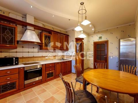 квартира по адресу Евгения Коновальца ул. (Щорса), 32-А