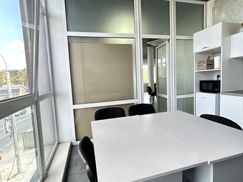 комерційна за адресою Поезії вул. (Грибоєдова), 15