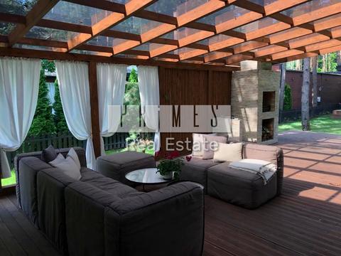 будинок за адресою Набережна вул.