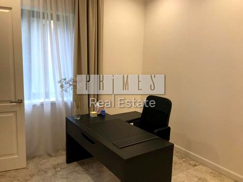 будинок за адресою Набережна вул.