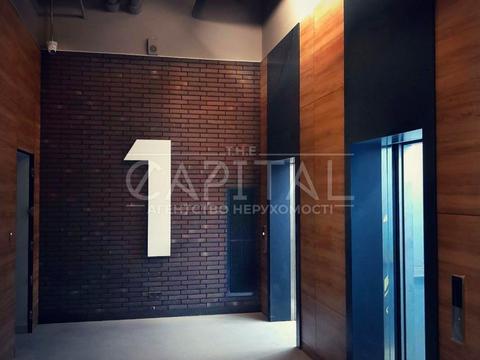 комерційна за адресою Новокостянтинівська вул., 12