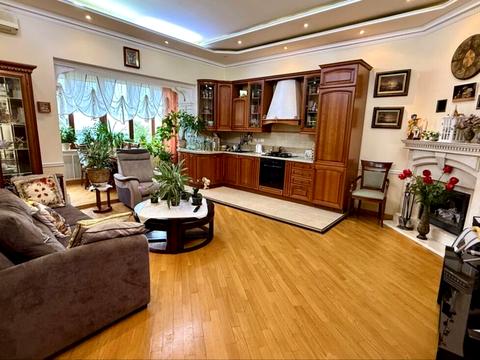 квартира за адресою Академіка Богомольця вул., 7/14