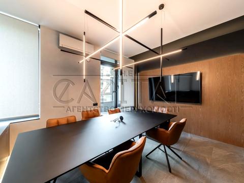 комерційна за адресою вул. Ділова, 1/2