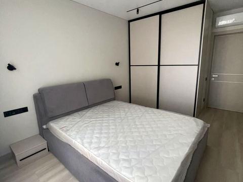 квартира по адресу Олександра Олеся ул., 10