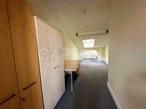 комерційна за адресою Богдана Хмельницького вул., 52а