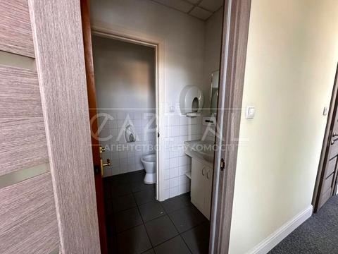 комерційна за адресою Богдана Хмельницького вул., 52а