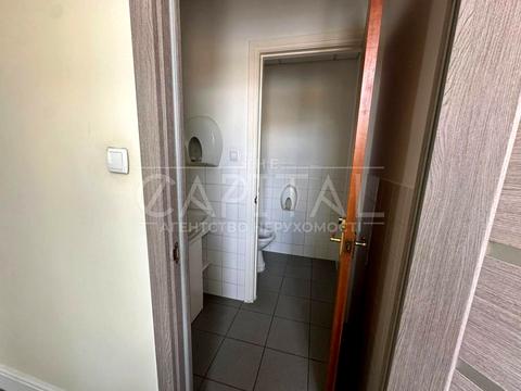 комерційна за адресою Богдана Хмельницького вул., 52а