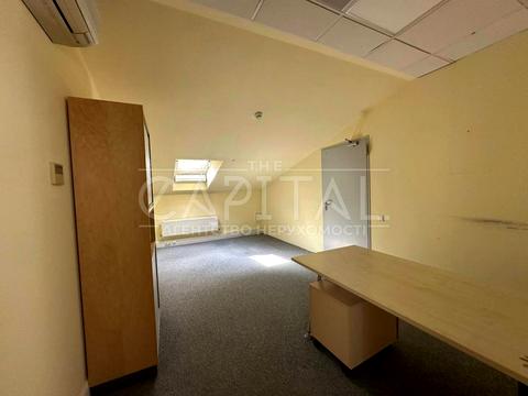 комерційна за адресою Богдана Хмельницького вул., 52а