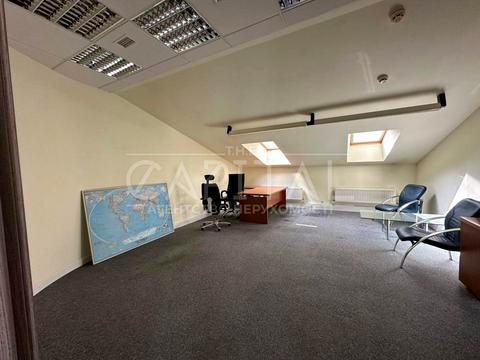 комерційна за адресою Богдана Хмельницького вул., 52а