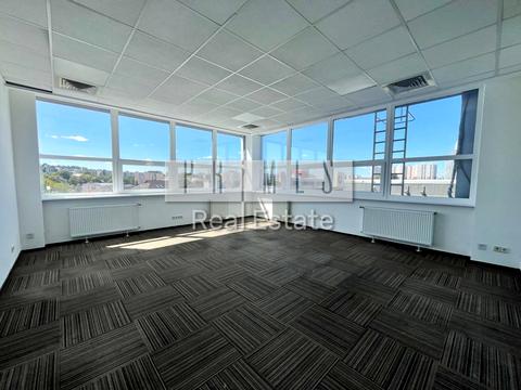 коммерческая по адресу Степана Бандеры просп. (Московський), 8