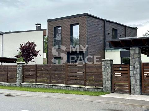 дом по адресу Февральская ул., 58