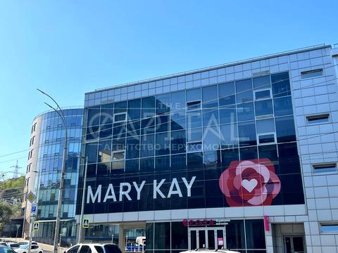 комерційна за адресою Нововокзальна вул., 2