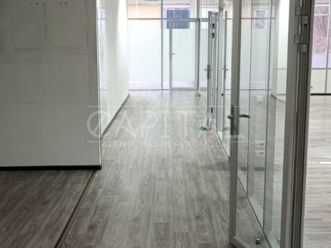 комерційна за адресою Нововокзальна вул., 2