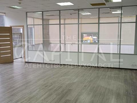 комерційна за адресою Нововокзальна вул., 2