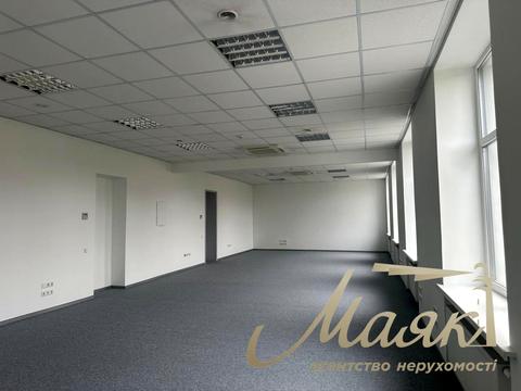 комерційна за адресою Миколи Міхновського бульв. (Дружби Народів), 19-А