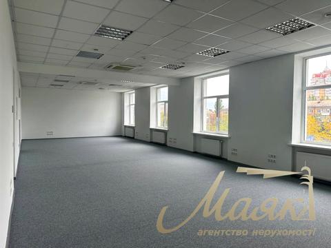 комерційна за адресою Миколи Міхновського бульв. (Дружби Народів), 19-А