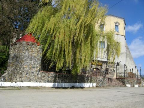 комерційна за адресою Шевченка, 1