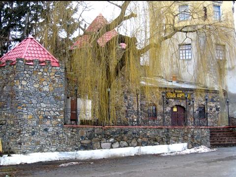 комерційна за адресою Шевченка, 1