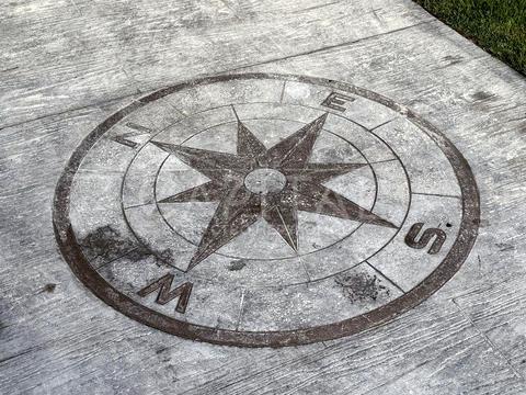 будинок за адресою с. Зазим'я, Деснянська вул., 1