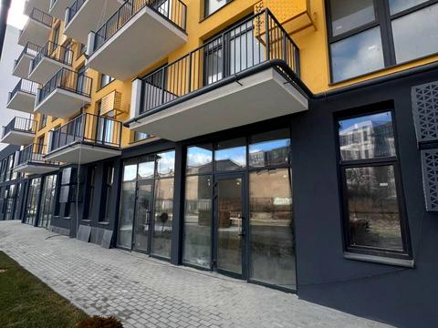 комерційна за адресою Володимира Навроцького вул., 37