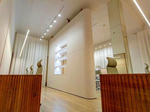 комерційна за адресою Саксаганського вул., 58