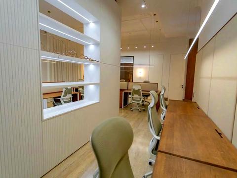 комерційна за адресою Саксаганського вул., 58