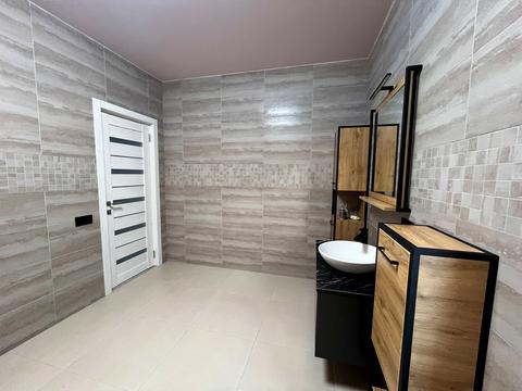 будинок за адресою Молодіжна