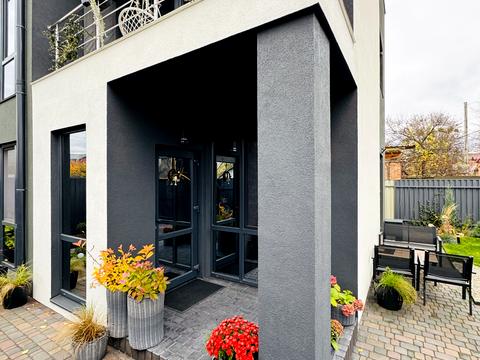 будинок за адресою Озерна вул.