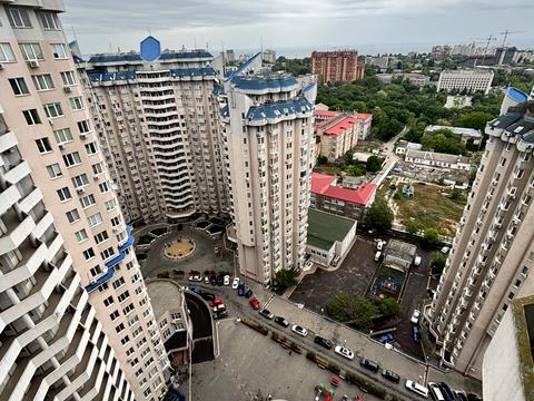 квартира за адресою Середньофонтанська вул., 19-А