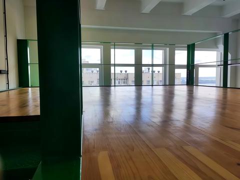 коммерческая по адресу Фучика, 18