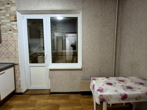 квартира за адресою Ревуцького вул., 19/1