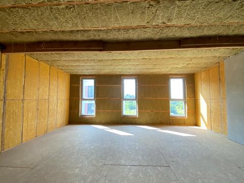 будинок за адресою Молодіжна вул., 10