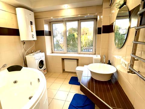 квартира по адресу Леси Украинки бульв., 2