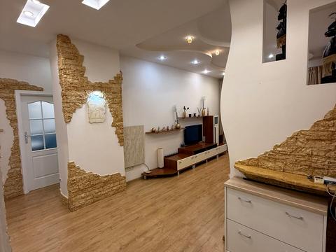 квартира по адресу Дмитрия Яворницкого просп. (Карла Маркса), 53-А