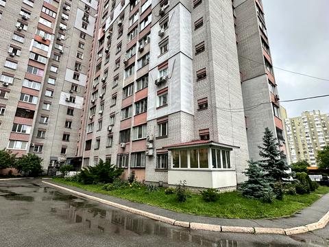 квартира за адресою Ревуцького вул., 5