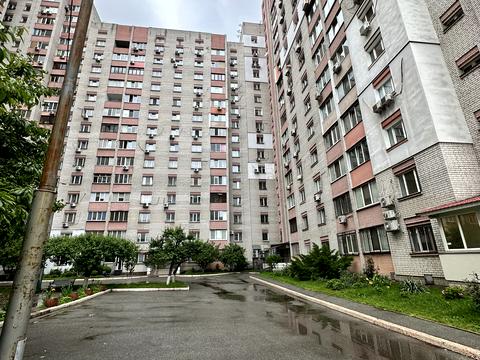 квартира за адресою Ревуцького вул., 5