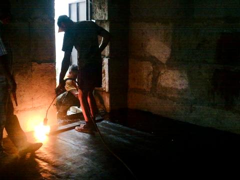 комерційна за адресою 2-й Мирний пров., 1