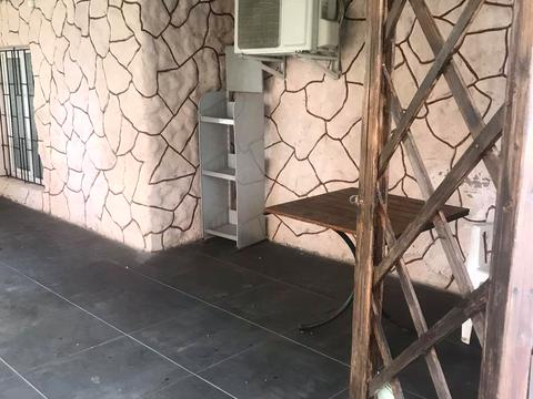 комерційна за адресою Будівельників вул., 2