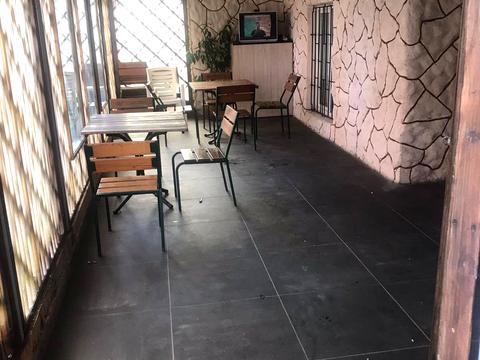 комерційна за адресою Будівельників вул., 2