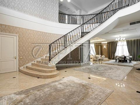 будинок за адресою Молодіжна вул.