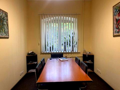 комерційна за адресою Лисенка вул., 1