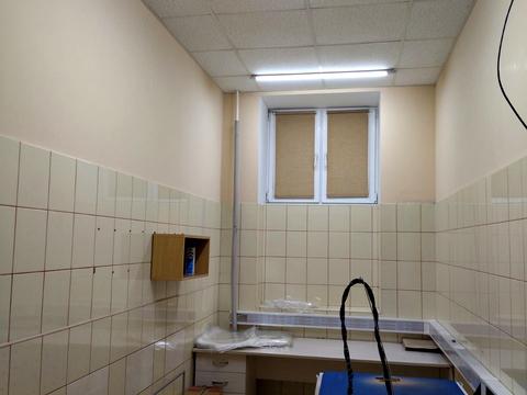 комерційна за адресою Івана Пулюя вул. (Хотовицького), 11/1