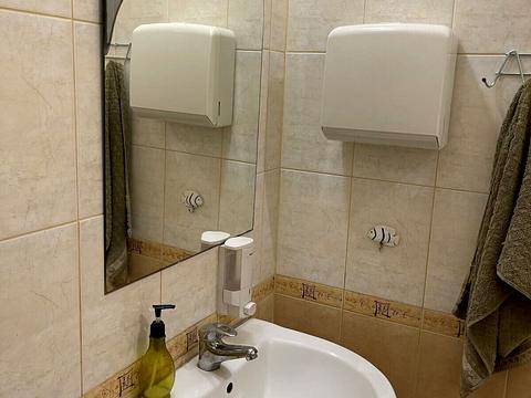 комерційна за адресою Львівське шосе, 33