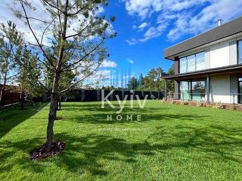 будинок за адресою Квітнева вул.